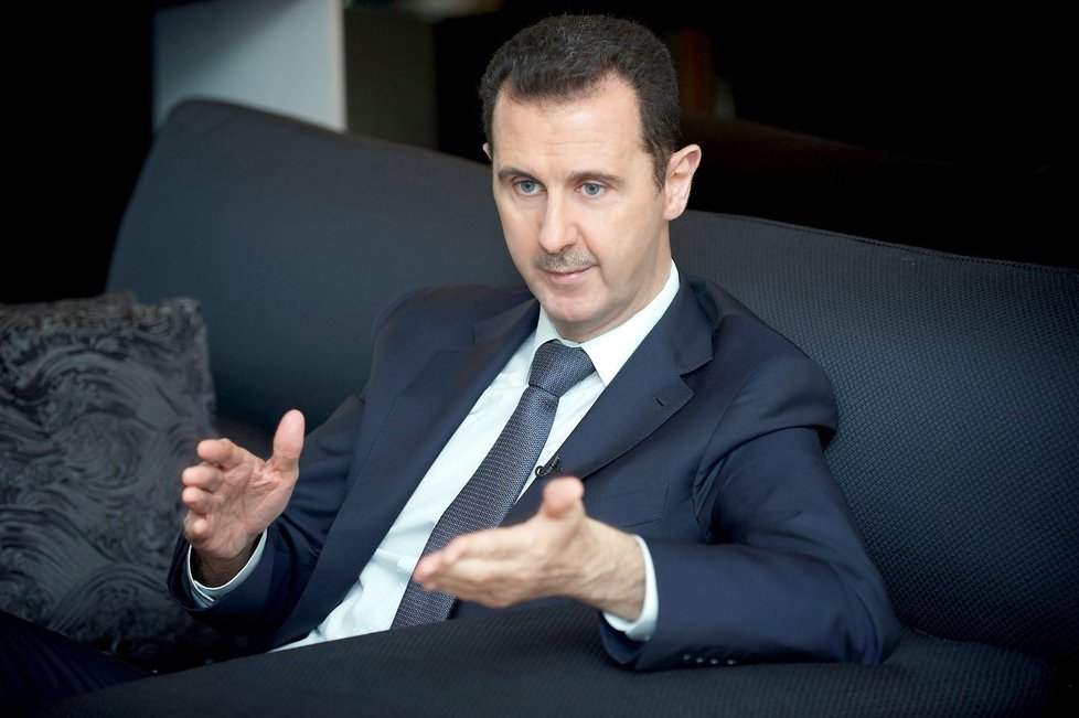 Prezident Bašár Asad dál tvrdí, že chemické zbraně použili rebelové. Nyní však bude muset podle všeho vyjít s pravdou ven