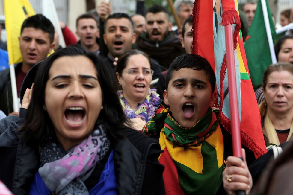 Proti turecké agresi protestovali i lidé na Kypru