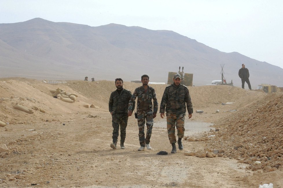 Dnes jsou zbytky jeho oddílů kolem irácko-syrské hranice a v části provincie Dajr az-Zaur.