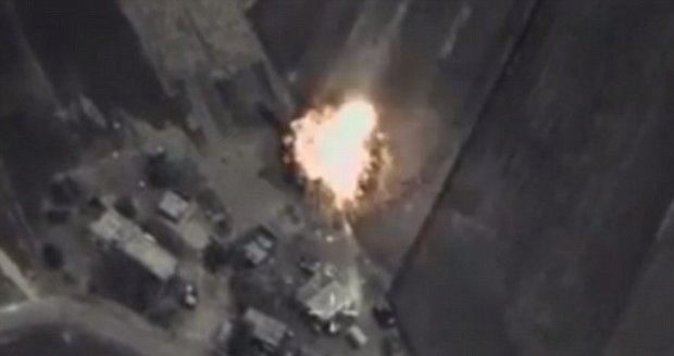 Rusko oficiálně zaútočilo na ISIS: Bombardují opozici, hlásí Západ