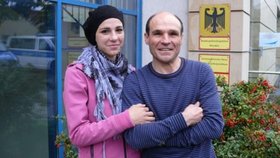 Uprchlický příběh s dobrým koncem: Sourozenci se po 4 letech setkali na policejní stanici!