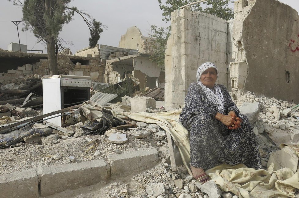 Češky Lenka Klicperová a Markéta Kutilová vyrazily do syrského města Kobani, značně poničeného při bojích s Islámským státem.