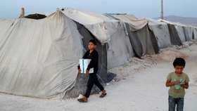 V syrských táborech jsou desítky tisíc lidí,