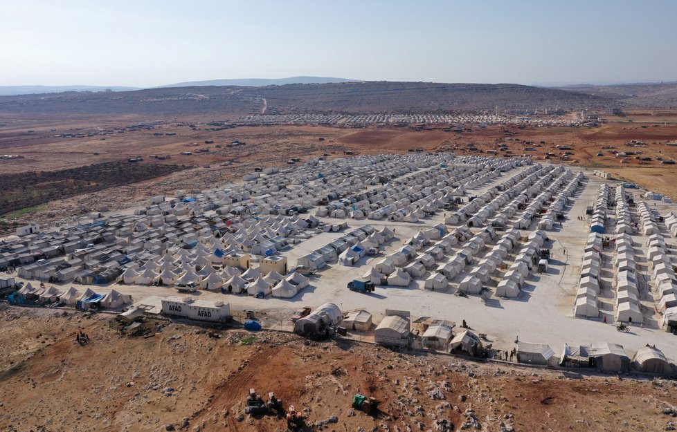 V syrských táborech jsou desítky tisíc lidí, mezi nimi i spousta bojovníků ISIS.