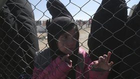 V syrských uprchlických táborech jsou desetitisíce lidí včetně rodin džihádistů (ilustrační foto).
