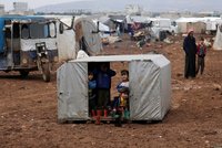 Obraz hrůzy v syrských táborech: Nevěsty ISIS vraždí jiné ženy a radikalizují děti