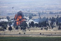 Silné exploze otřásly základnou u Damašku. Dopadly sem rakety z Izraele?