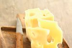 Nakládaný sýr ementál