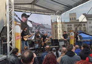 Na pódiích po celé Praze 10 zahrají hudebníci. (ilustrační foto)