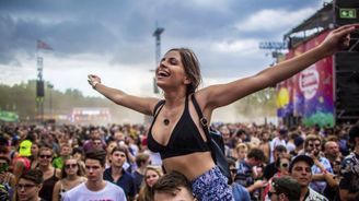Sziget 2020: Týdenní festivalovou jízdu v Budapešti letos ozdobí i Calvin Harris, Dua Lipa nebo The Strokes
