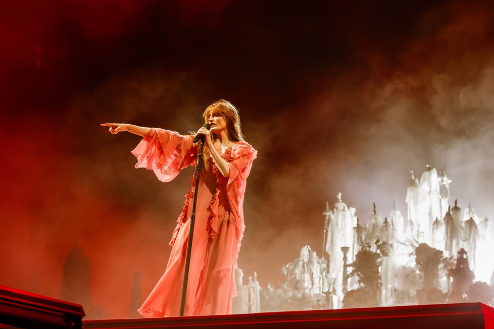 K vrcholům Szigetu patřil koncert Florence and the Machine.