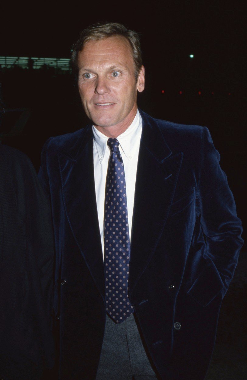 Herec a idol mnoha žen Tab Hunter zemřel.