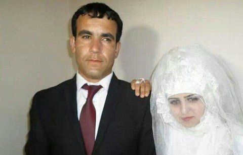 Muž dohnal novomanželku k sebevraždě: Nevěřil, že je panna. Žádal další nevěstu