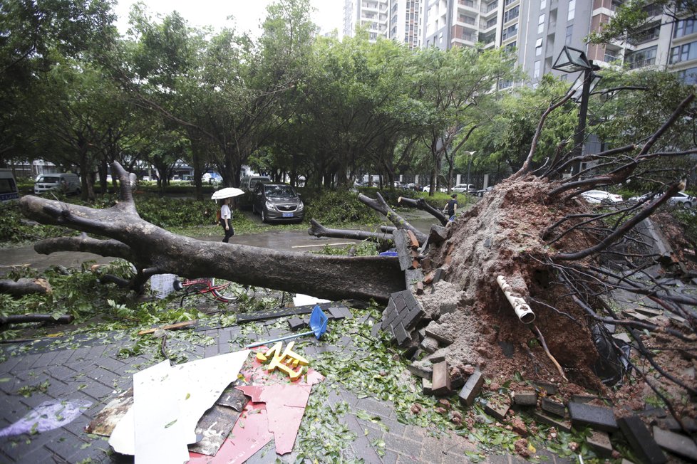 Tajfun Mangkhut přinesl do Číny silné deště.