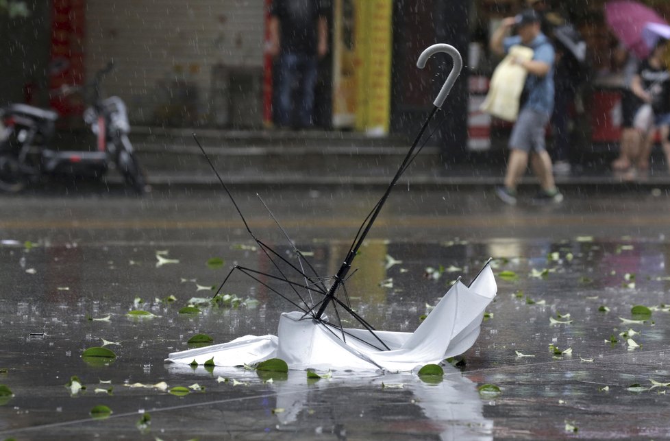 Tajfun Mangkhut zabil na Filipínách nejméně 25 lidí.