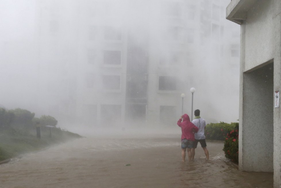 Tajfun Mangkhut zabil na Filipínách nejméně 25 lidí.