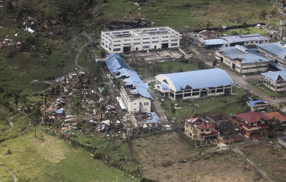 Tajfun Haiyan si na Filipínách vyžádal 10 300 obětí, tisíce dalších lidí se pohřešují