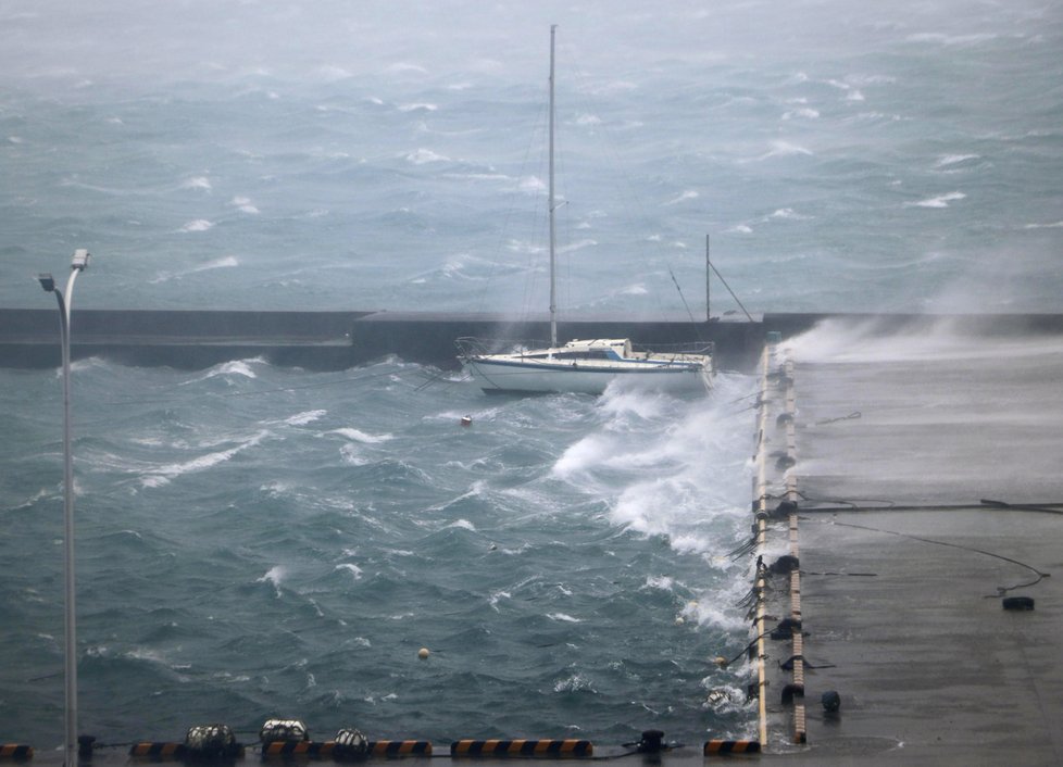Japonsko se připravuje na příchod tajfunu Haishen (6.9.2020)