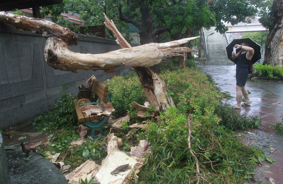 Tchaj-wan decimuje tajfun. Vyžádal si už několik životů.