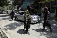 Tálibán hrozí rodinám tlumočníků: Vaše smrt je nevyhnutelná, pomáhali jste USA! Dopis jako důkaz