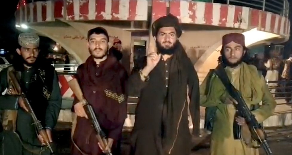 Propagační video ze sociálních sítí Tálibánu.