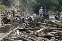 Tři rakety zasáhly afghánské letiště. Boje se vyhrocují, Tálibán se útokem chlubí