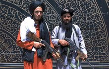 Krize v Afghánistánu eskaluje: Pro diplomaty vyrazí speciál