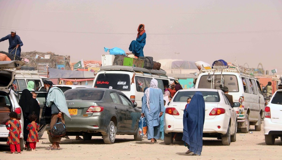 Z Kábulu se snaží dostat tisíce lidí