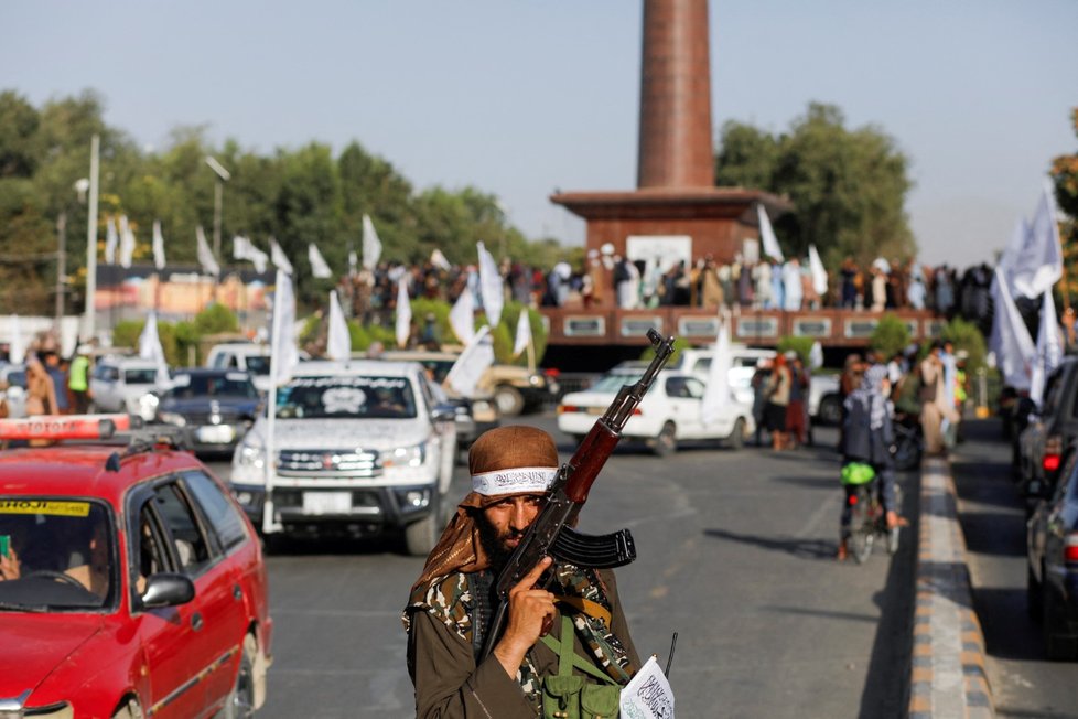 Tálibové s příznivci slavili druhé výročí převratu (15. 8. 2023).