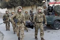 Rusko prý tajně financuje Tálibán. A dodává mu palivo za více než 50 milionů
