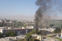Atentátník se odpálil v autě v Kábulu. Nejméně 35 mrtvých