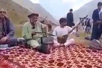 Tálibánci zavraždili známého zpěváka lidových písní? Vtrhli k němu domů a střelili ho do hlavy