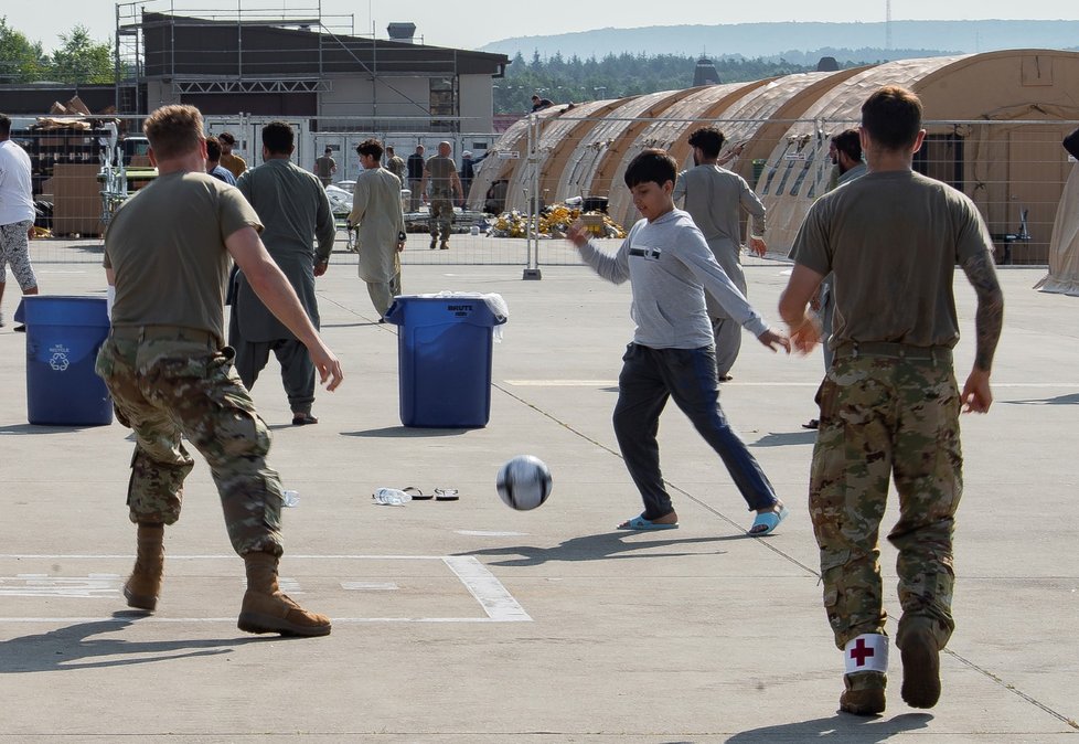 V Němcku se starají o Afghánce, kteří prchli ze své země