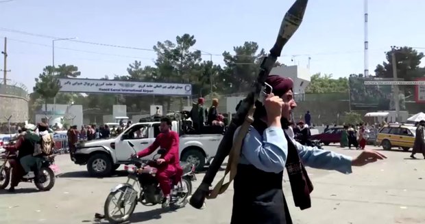Tálibán vydal mírové příkazy bojovníkům. Jsou stále barbarští, ať vás neoblbnou, varuje bývalý voják