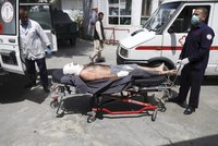 Talibán udeřil na policisty: Sebevražedný útok má 14 obětí, zraněných je 145