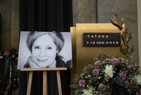 VIDEA: Pohřeb Táni Fischerové (†72), nejlepší přítelkyně Dagmar Havlové