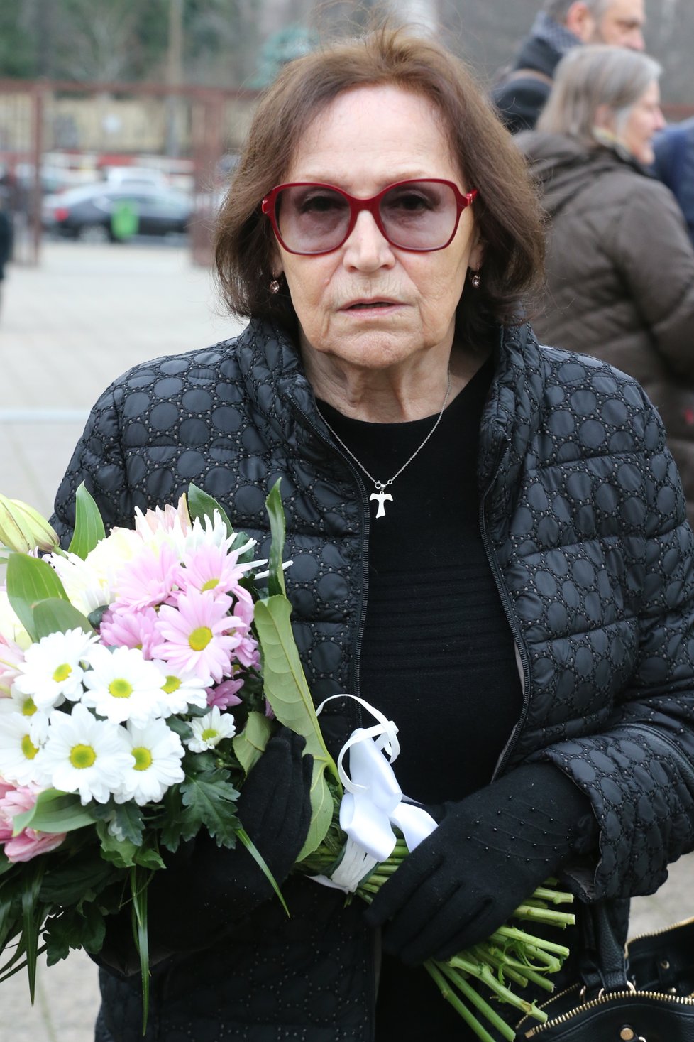 Marta Kubišová dorazila na pohřeb Táni Fischerové.