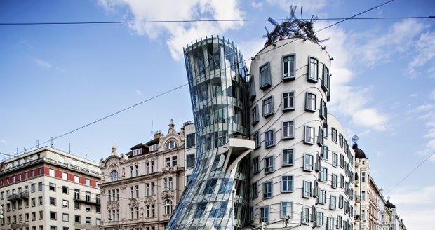 Tančící dům v Praze má nového majitele. Tene jej koupil za 360 milionů korun