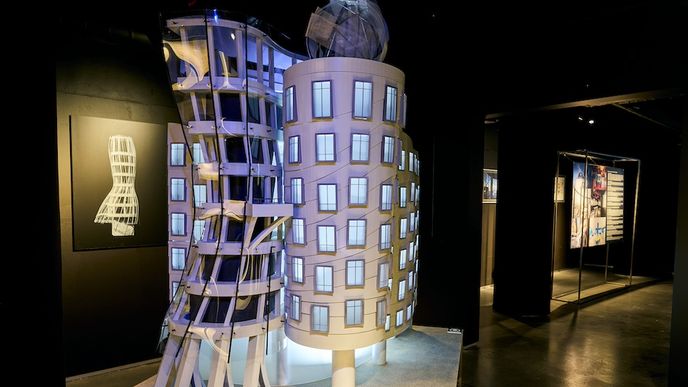 K výročí vznikl nový detailní model domu v měřítku 1:18, vysoký přes dva metry K výročí vznikl nový detailní model domu v měřítku 1:18, vysoký přes dva metry