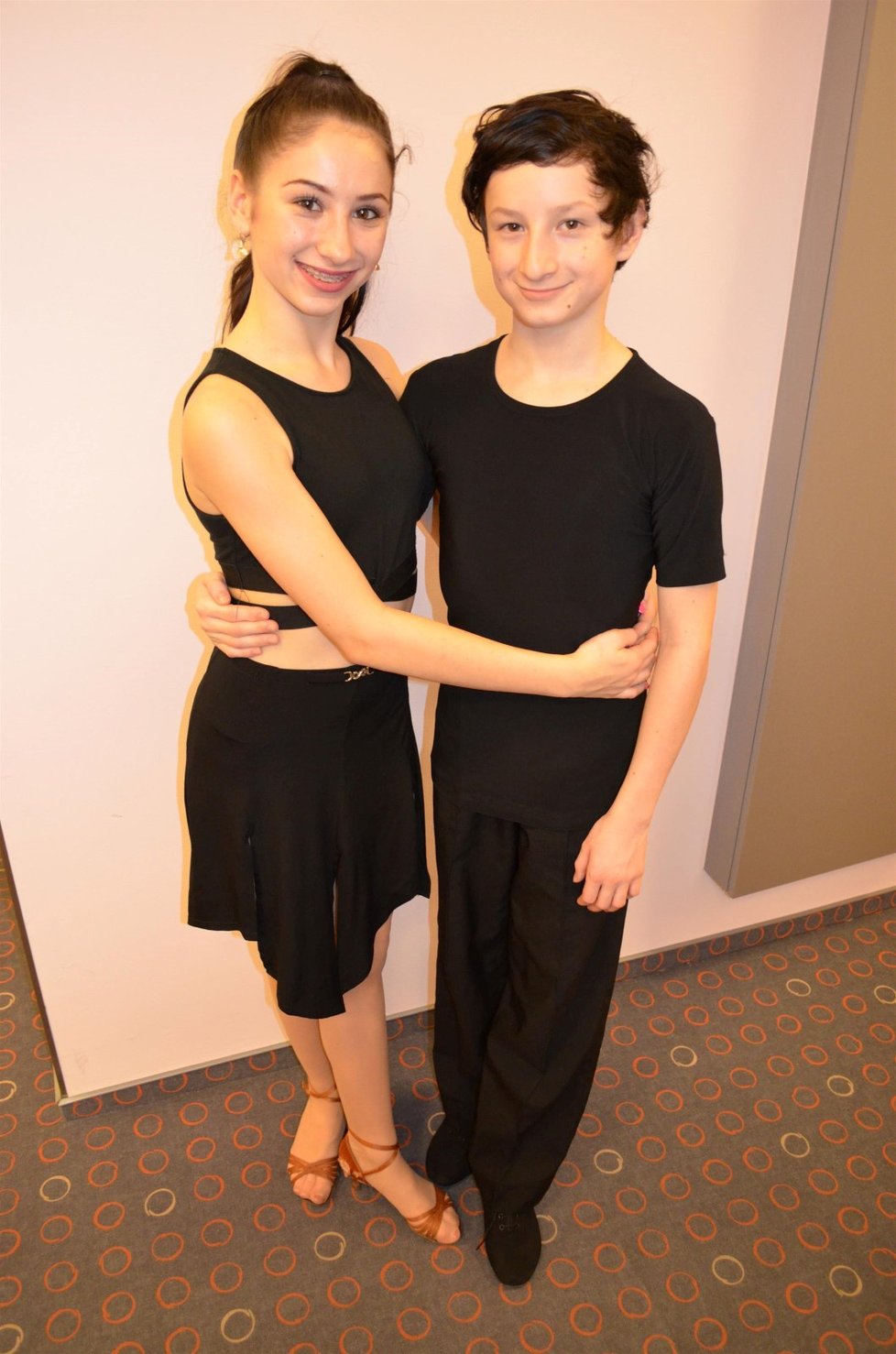 Nadějný český taneční páreček Veronika a Honza Petrášovi během každodenního tréninku.