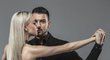 Ruský tanečník Kirill Paršakov dal po vystoupení pěstí manželce Anně