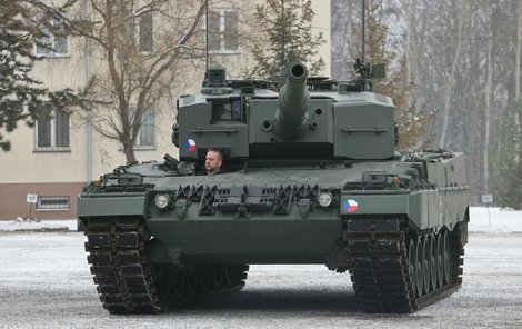 Leopard 2 v českých barvách.