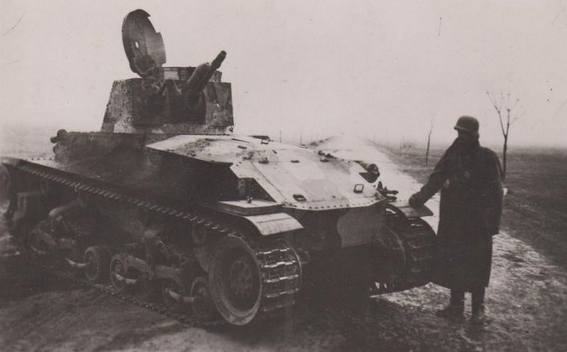 Jeden ze zničených LT vz. 35