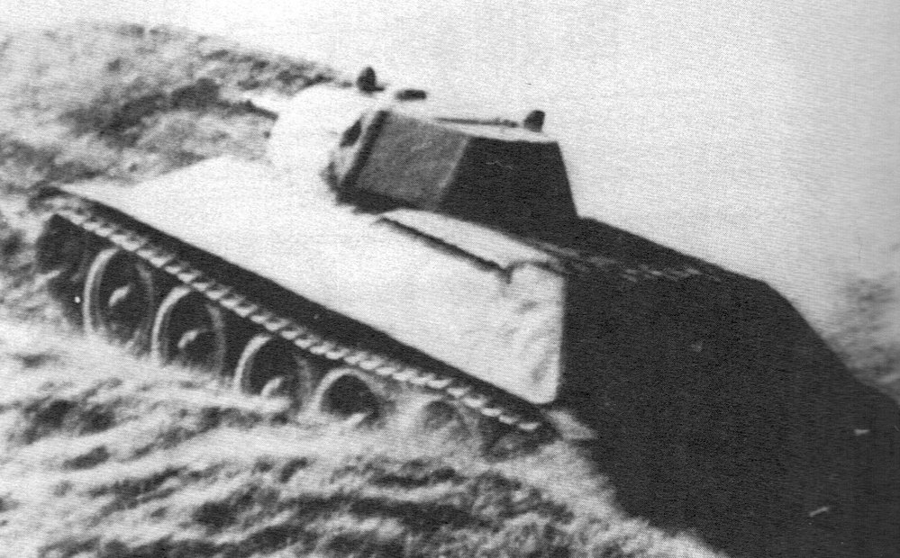 Předchůdce T-34, tank A-32