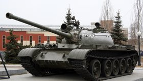 Sovětský tank T-55.