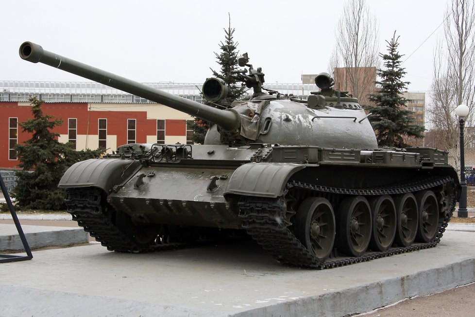Sovětský tank T-55.
