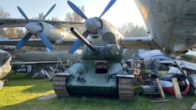 Sběratel mezi letadly zaparkoval tank: Legendární T-34 je dodnes pojízdný