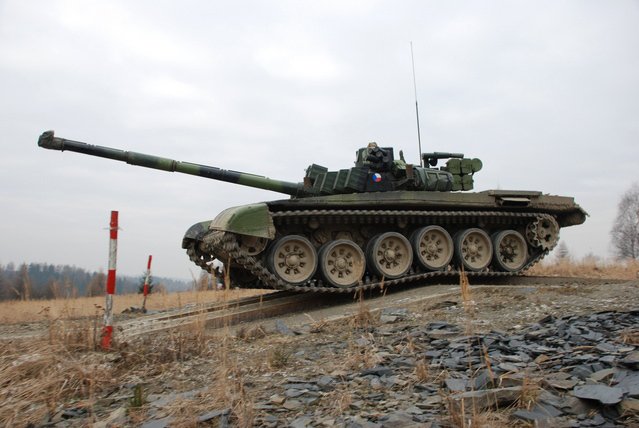 Tank T-72M4CZ