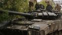 CSG mimo jiné provádí celkové modernizace starších tanků, které vybavuje západními systémy. Na snímku ruský tank T-72 ukořistěný ukrajinskou armádou.