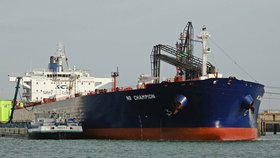 Do stínové flotily patří i tanker NS Champion